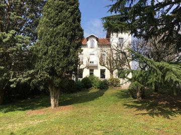 Maison 9 pièces 245 m²