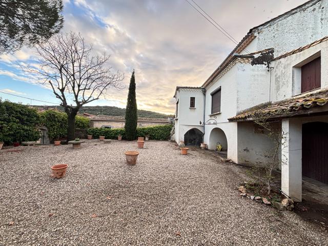 Maison 9 pièces 245 m²