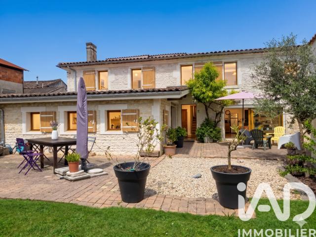 Maison 9 pièces 246 m²