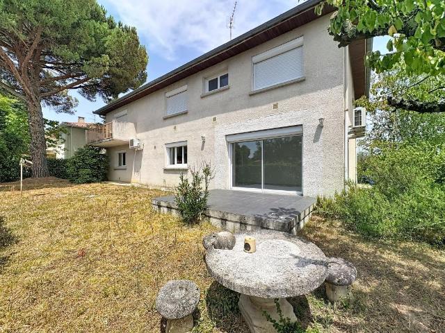 Maison 9 pièces 246 m²