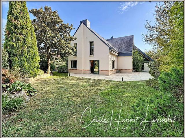 Maison 9 pièces 246 m²