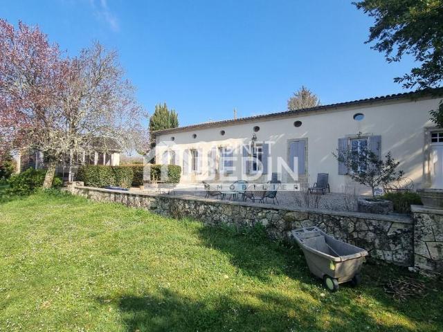 Maison 9 pièces 246 m²
