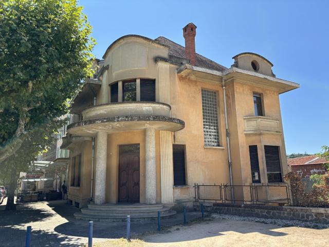 Maison 9 pièces 247 m²