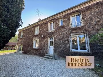 Maison 9 pièces 247 m²