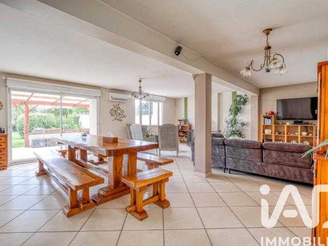 Maison 9 pièces 247 m²
