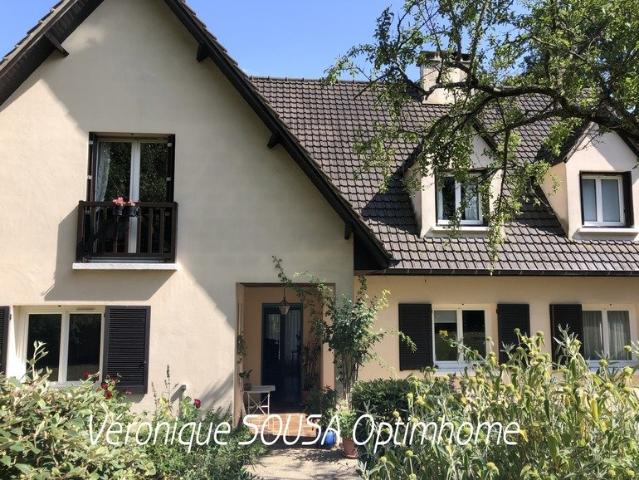 Maison 9 pièces 247 m²