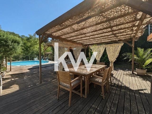 Maison 9 pièces 248 m²