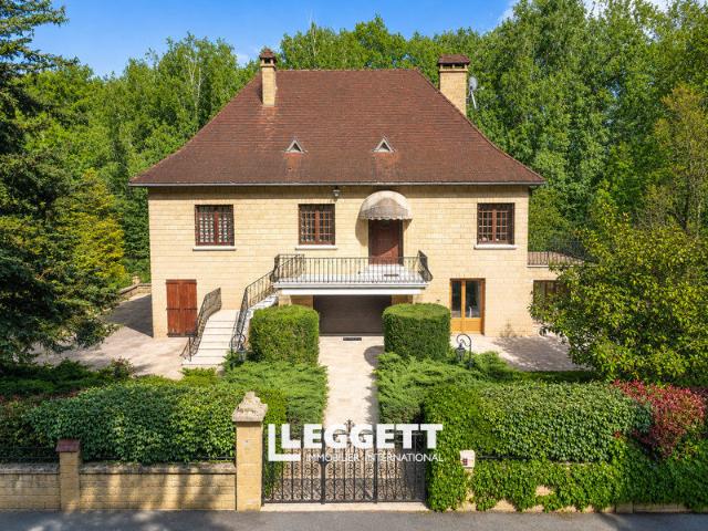 Maison 9 pièces 248 m²