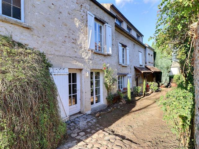 Maison 9 pièces 249 m²