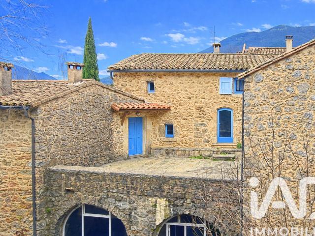 Maison 9 pièces 249 m²