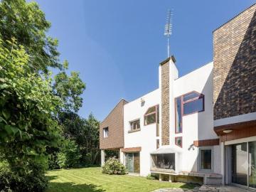Maison 9 pièces 240 m²