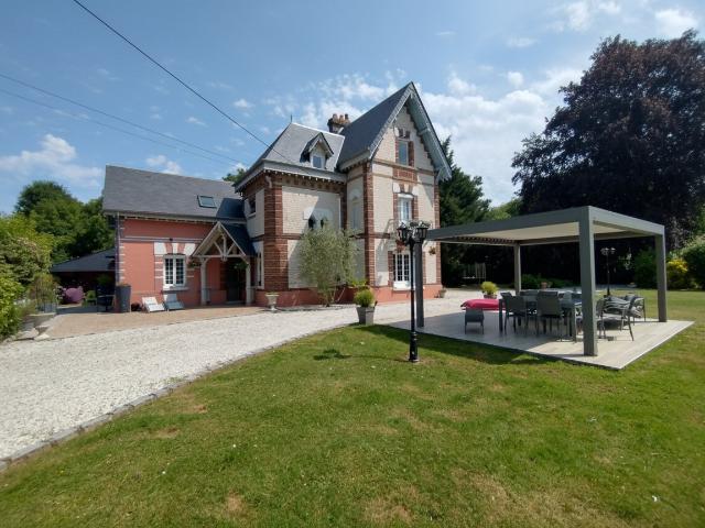 Maison 9 pièces 240 m²