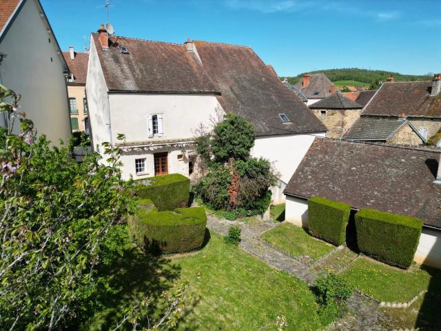 Maison 9 pièces 240 m²