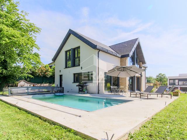 Maison 9 pièces 240 m²