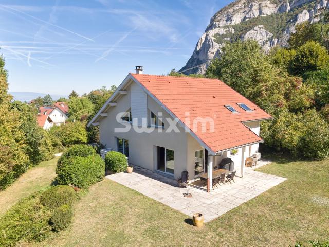 Maison 9 pièces 240 m²