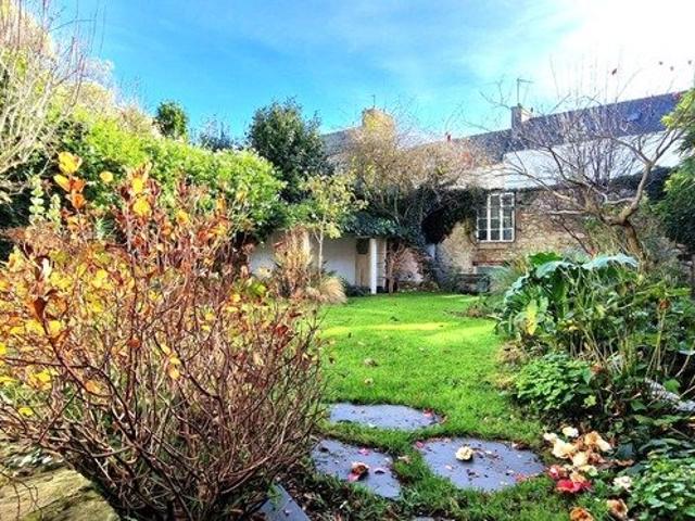 Maison 9 pièces 240 m²