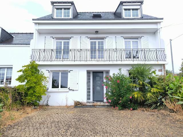 Maison 9 pièces 240 m²