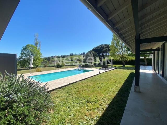 Maison 9 pièces 241 m²