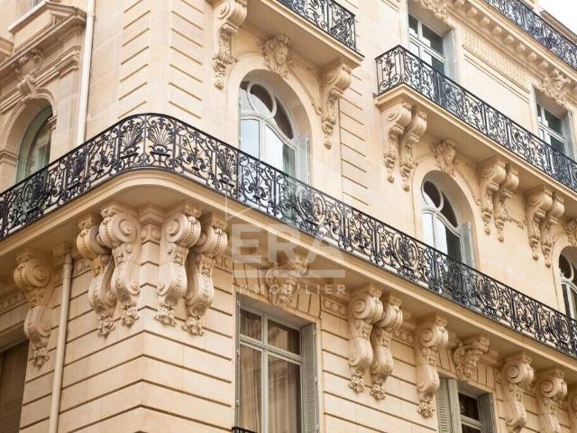 Maison 9 pièces 242 m²