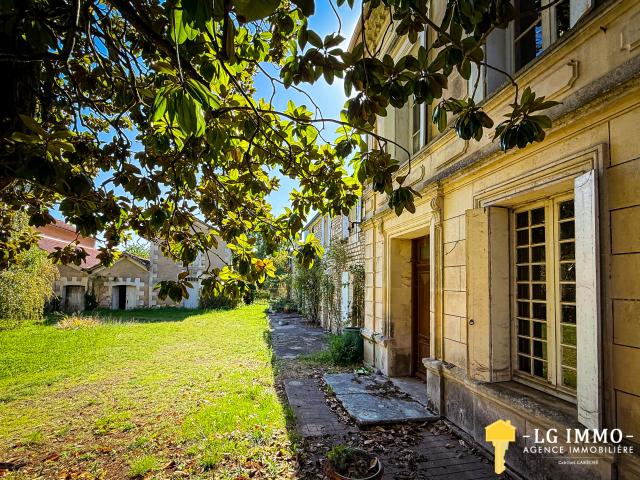 Maison 9 pièces 242 m²