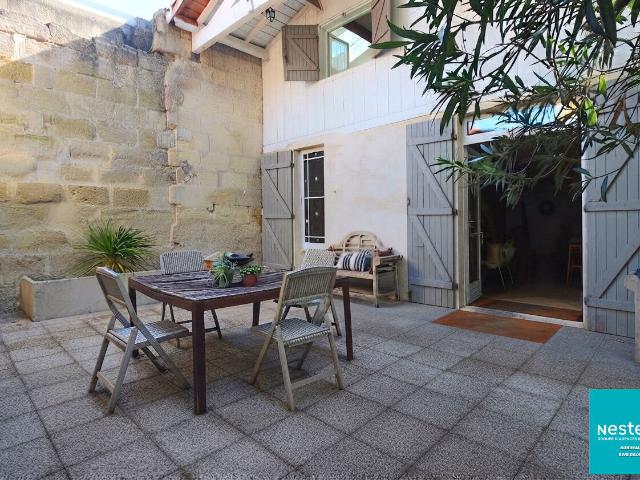 Maison 9 pièces 243 m²