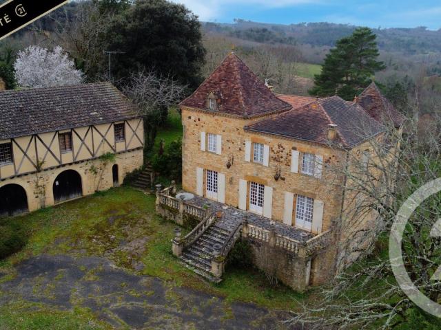 Maison 9 pièces 243 m²