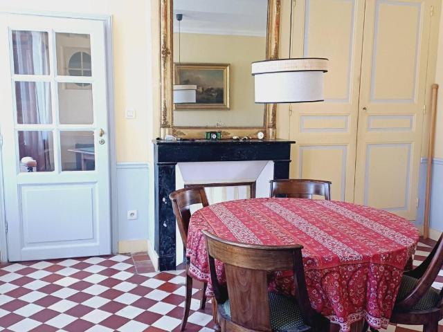 Maison 9 pièces 243 m²