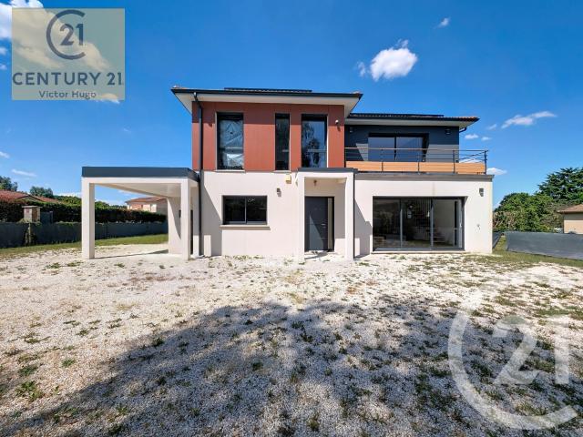 Maison 9 pièces 243 m²