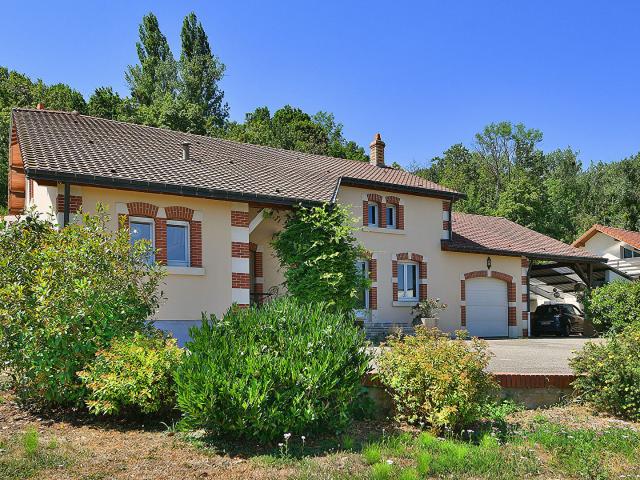 Maison 9 pièces 254 m²