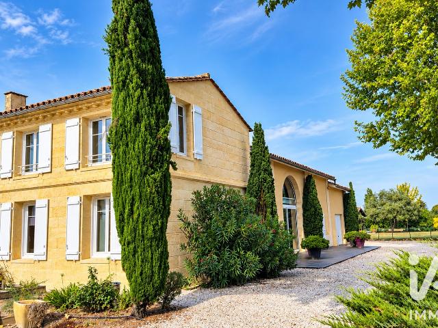 Maison 8 pièces 254 m²