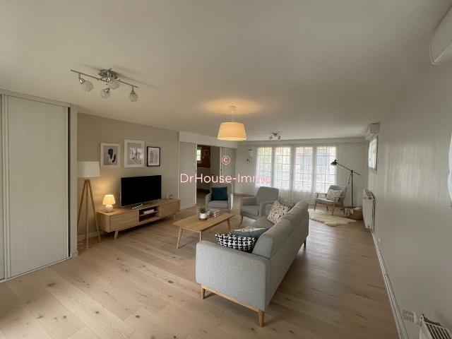 Maison 9 pièces 254 m²