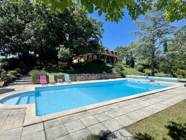 Maison 9 pièces 254 m²
