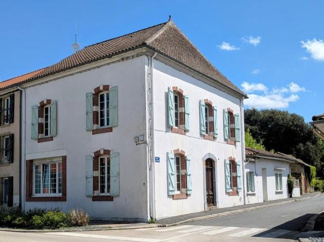 Maison 9 pièces 254 m²