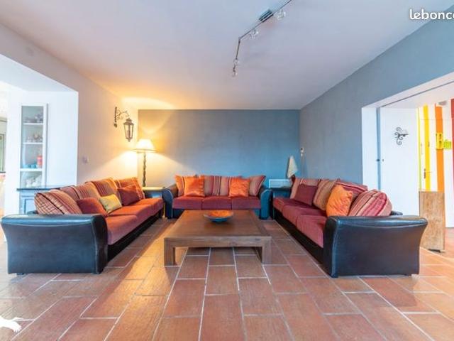 Maison 9 pièces 254 m²