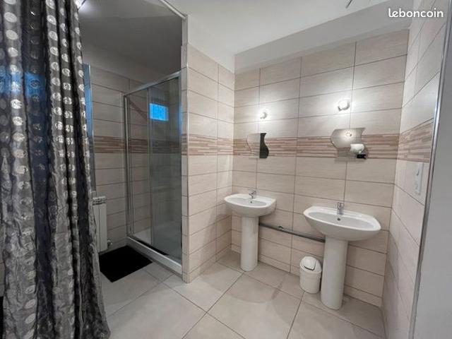 Maison 9 pièces 255 m²