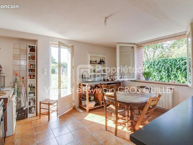Maison 9 pièces 255 m²