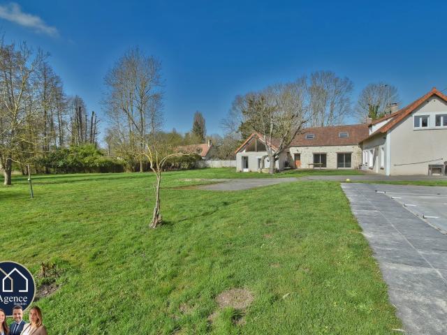 Maison 9 pièces 255 m²
