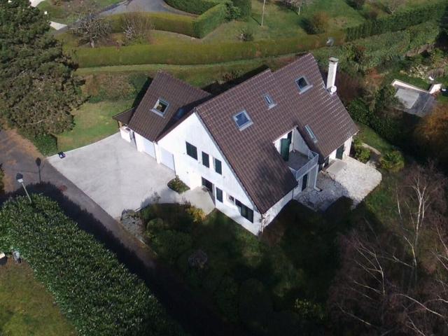 Maison 9 pièces 255 m²
