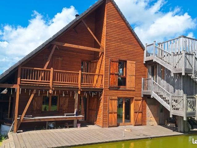 Maison 9 pièces 255 m²
