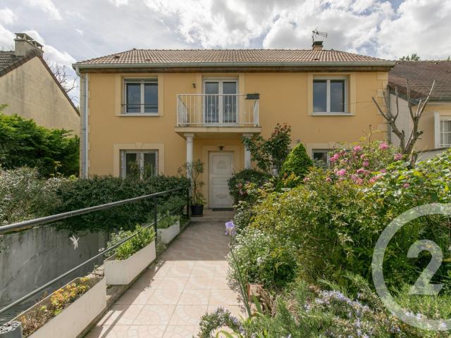 Maison 9 pièces 256 m²