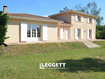 Maison 9 pièces 257 m²