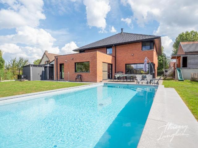 Maison 9 pièces 257 m²