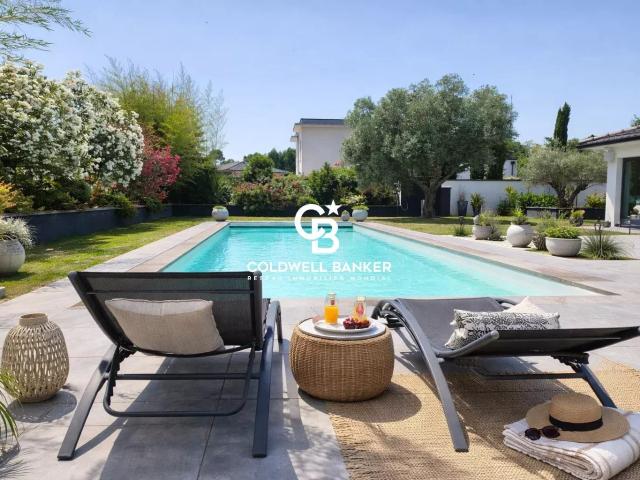 Maison 9 pièces 257 m²