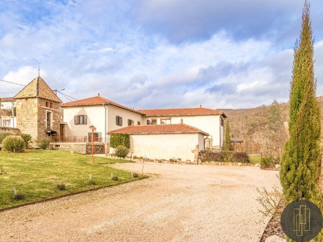 Maison 9 pièces 258 m²