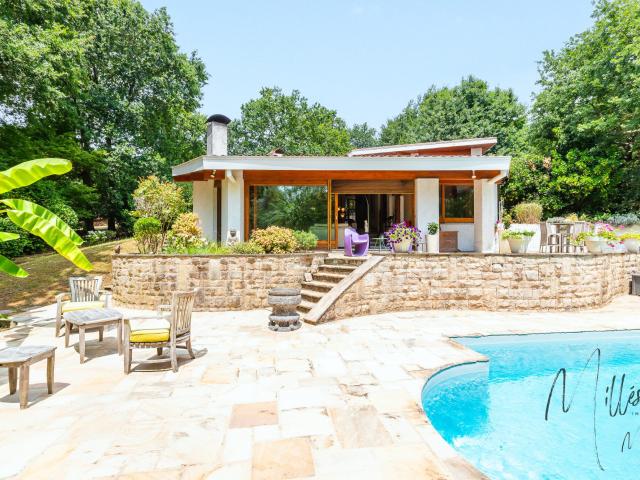 Maison 9 pièces 259 m²
