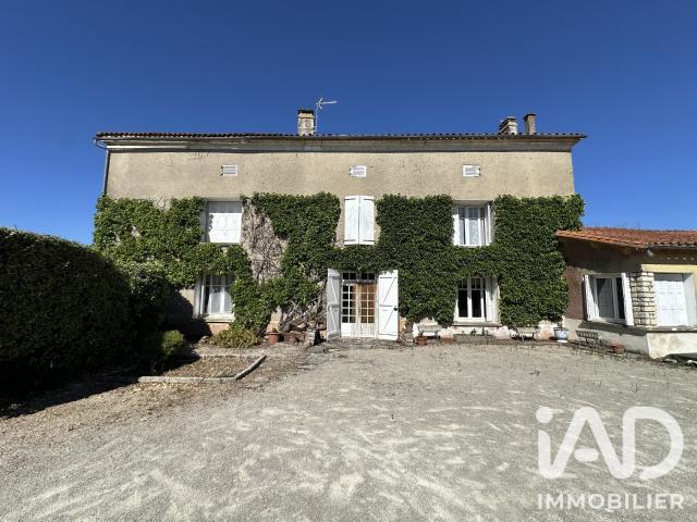 Maison 9 pièces 259 m²