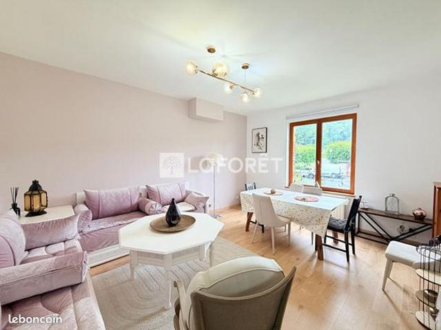 Maison 9 pièces 259 m²
