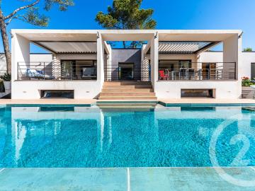 Maison 9 pièces 250 m²