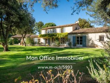 Maison 9 pièces 250 m²