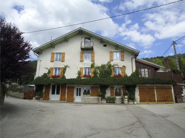 Maison 9 pièces 250 m²
